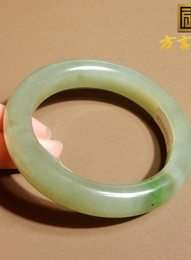 青海料湖水绿带翠色55mm女士手镯