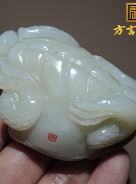 方言和田玉新疆罕见戈壁五彩玉黑油皮白皮洒金皮白玉底龙龟把件S