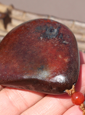 红沁籽料大日如来悟道独籽手把件