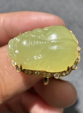 美美哒方言新疆和田玉老熟且末黄口柠檬黄18K金貔貅卡19mm戒指S6