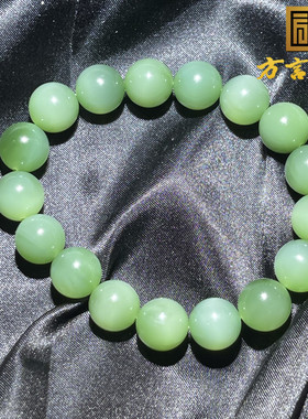 新货方言和田玉收藏级俄罗斯碧玉浅阳绿带猫眼温润卡12MM手链S