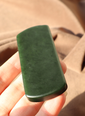 俄罗斯菠菜绿碧玉平安无事牌吊坠