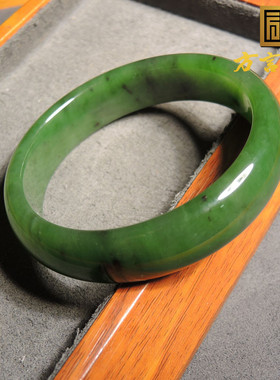 俄罗斯老坑料碧玉57mm精美手镯