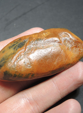 方言品牌和田玉佩戴级唐河料黄沁皮原生黄玉精美原石玩料R2