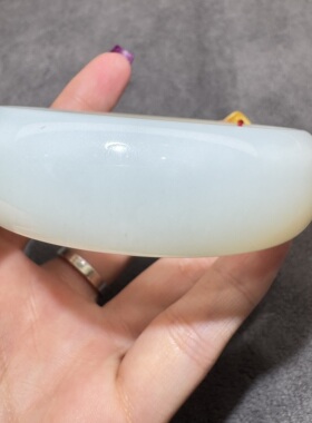 收藏级方言新疆和田玉老坑且末温润细腻糖白渐变羊脂卡55mm手镯S6