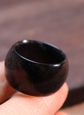推荐漆黑如墨墨玉17mm高油脂戒指