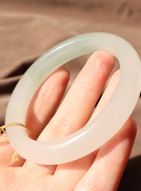 金丝玉天山翠雪翠半山水54mm手镯