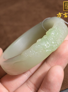 方言和田玉特色青海老坑料高冰翠青晴水内径52mm雕花精致玉手镯R1