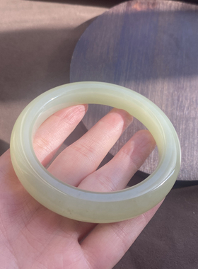 新疆且末淡黄口山料58.5mm手镯