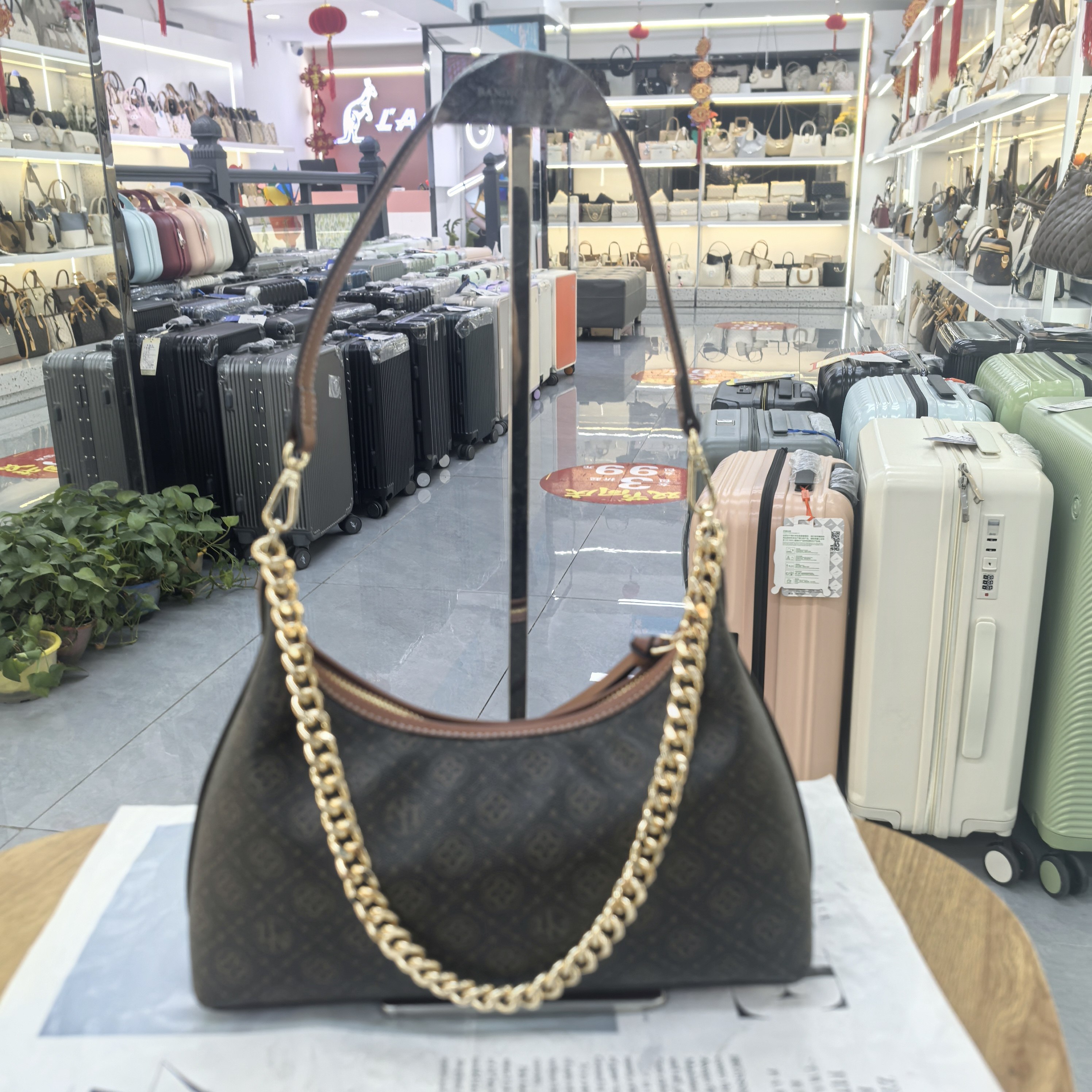 袋鼠专柜女包新款真皮时尚百搭单肩斜挎包高级感优雅腋下包手提包,淘宝优惠券,粉丝福利购,淘宝优惠卷