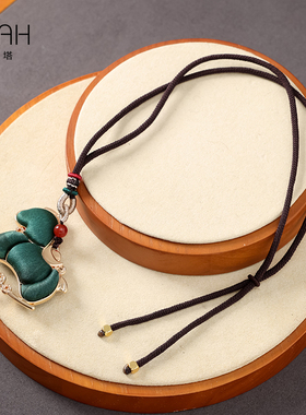 布塔原创设计红色绸缎马年马上有钱吊坠项链女复古中国风毛衣链