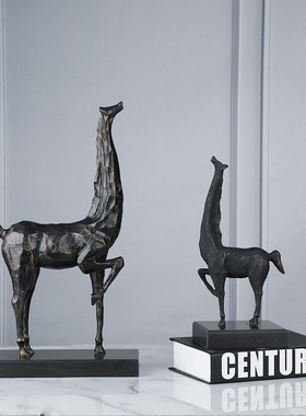 轻奢风古铜色会所书柜软装饰品