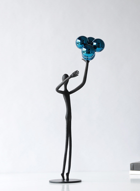 现代轻奢艺术托球人摆件