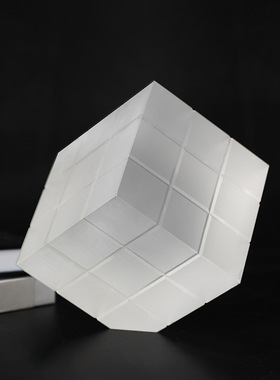 轻奢风书房桌面工艺品水晶魔方