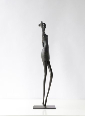 现代轻奢意式小众创意摆件