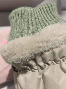 盛琦女款包指手套冬季加绒加厚时尚字母彩标骑车防风学生玩雪