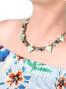 【UR CHOICE】GENUINE●欧美BetJ复古苹果绿三角嵌饰项链