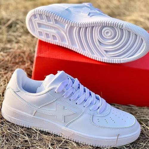特步经典空军一号小白鞋 防滑耐磨 男女同款情侣低帮运动休闲板鞋 - 图1