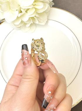 电镀金沙豹头镶锆轻奢戒指