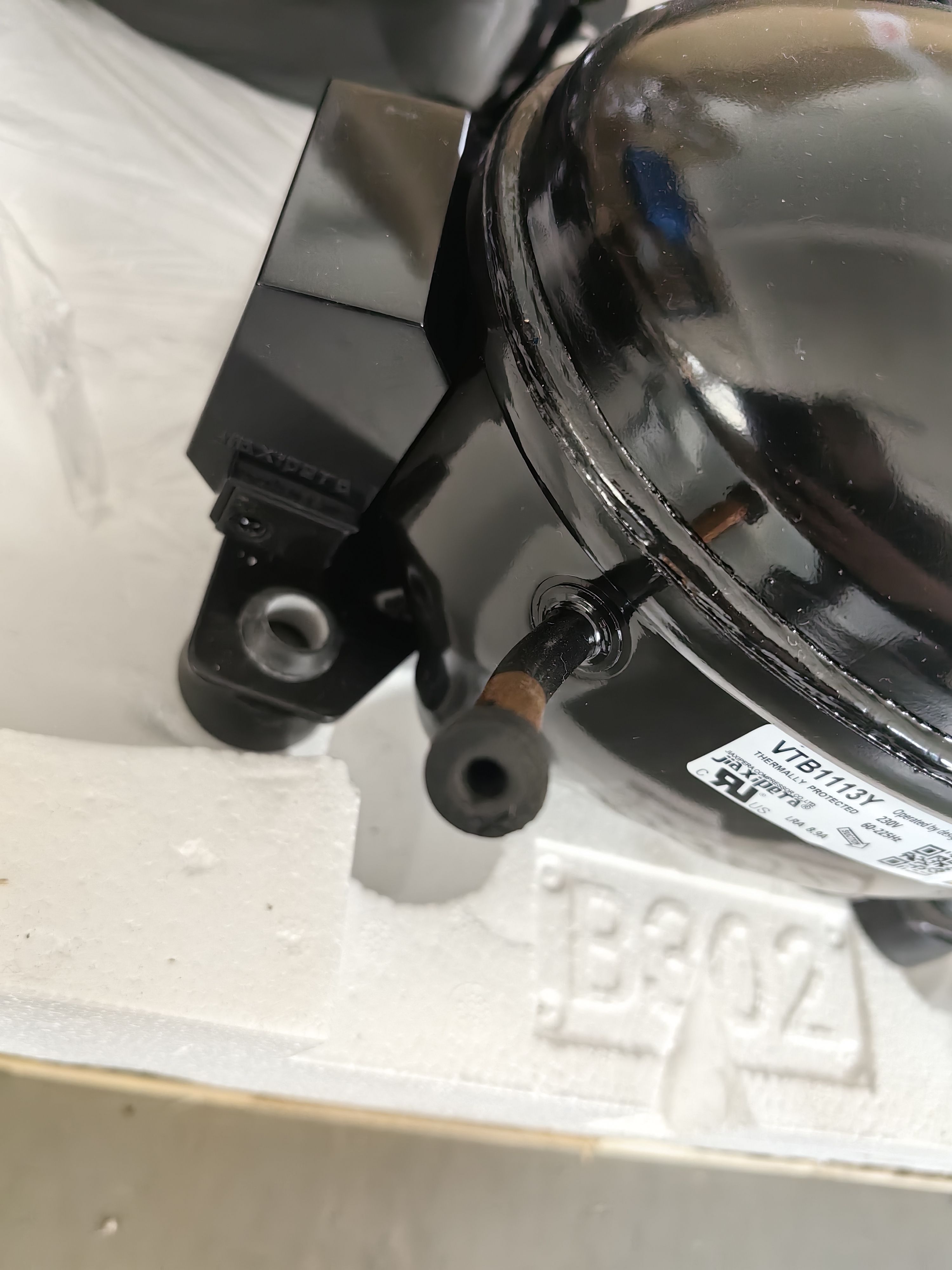 苏宁极物小Biu冰箱JSE4628LP压缩机原厂VTB1113Y