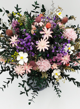 森系康乃馨尤加利叶小雏菊永生花