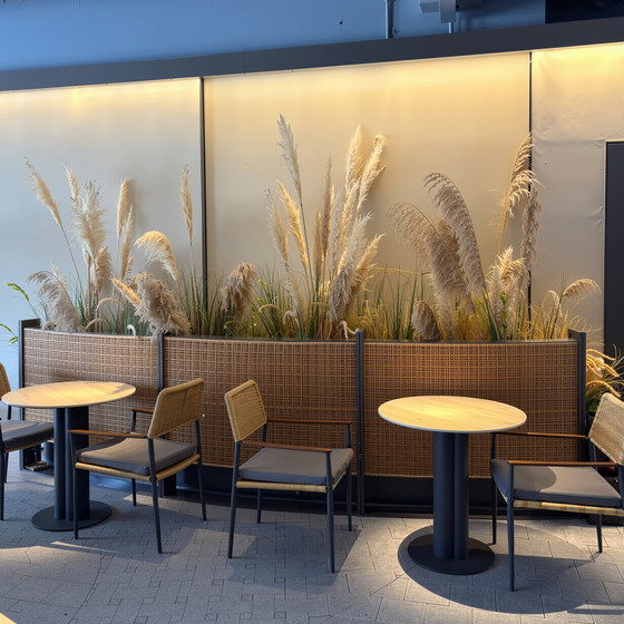 Simulated reed landscaping combination, autumn color clothing store window decoration, bionic fake green plant floral ornaments