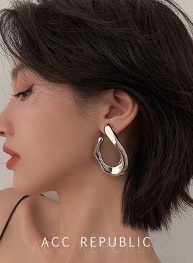 欧美扭曲高级感几何耳环