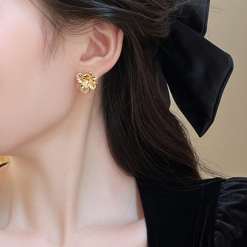 法式金属猫眼石花朵耳环女款轻奢复古精致耳钉小众设计感气质耳饰