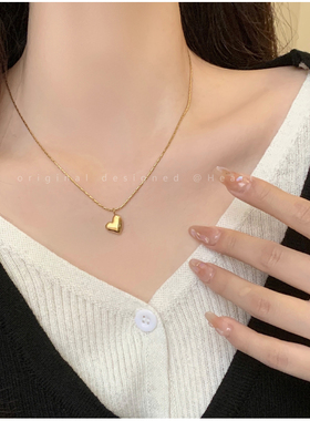 金色钛钢爱心项链女小众高级感