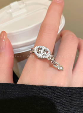 猪鼻子表带锆石戒指女生轻奢高级感欧美手饰小众设计气质名媛指环