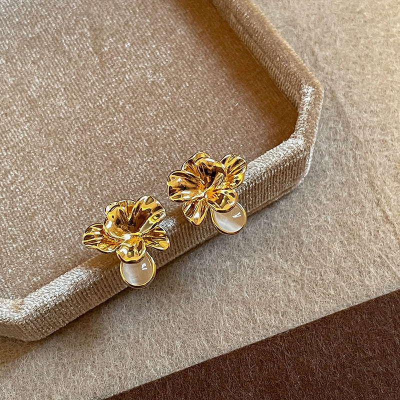 法式金属猫眼石花朵耳环女款轻奢复古精致耳钉小众设计感气质耳饰