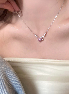 粉色爱心锆石项链女款轻奢小众精致锁骨链夏日高级感百搭气质配饰