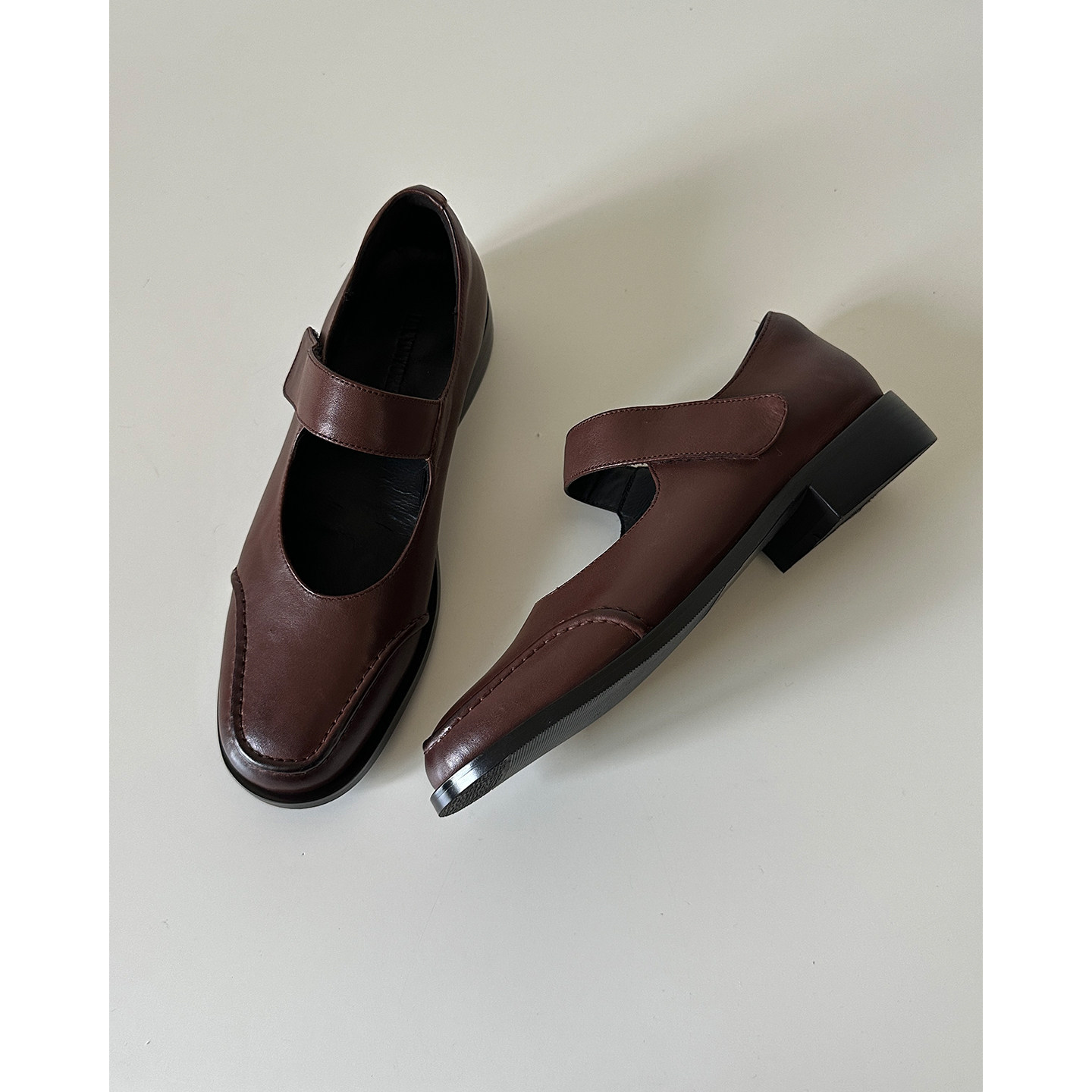 2026年新款拼接水洗牛皮圆头浅口魔术贴单鞋女上班通勤平底鞋舒适,淘宝优惠券,粉丝福利购,淘宝优惠卷