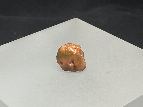 新疆黑山玛瑙完整吊坠俏色尺寸23*14*11mm - 图2