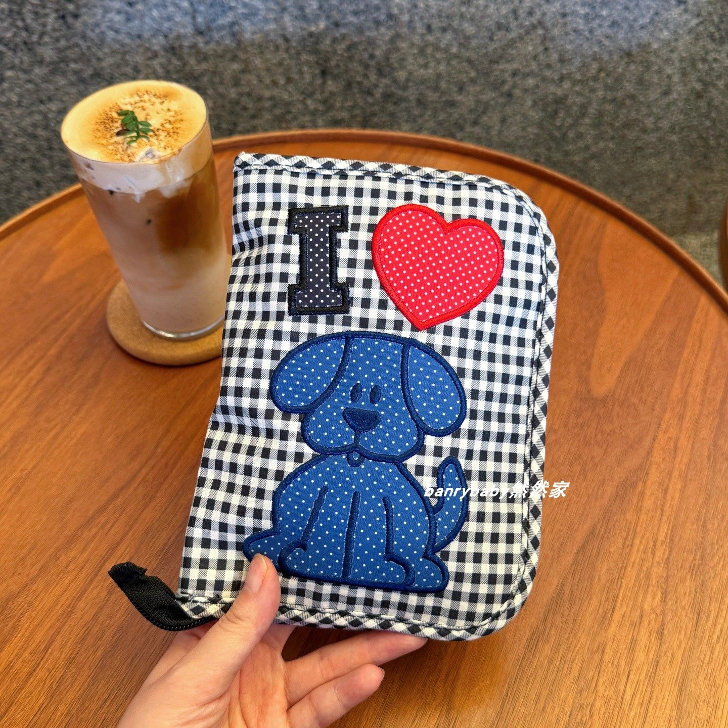 韩国卡通小狗刺绣格子证件包多功能复古卡包旅行收纳包,淘宝优惠券,粉丝福利购,淘宝优惠卷