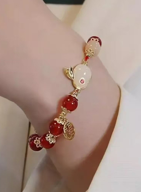 转运珠福牌手链仿红玛瑙玉兔手串