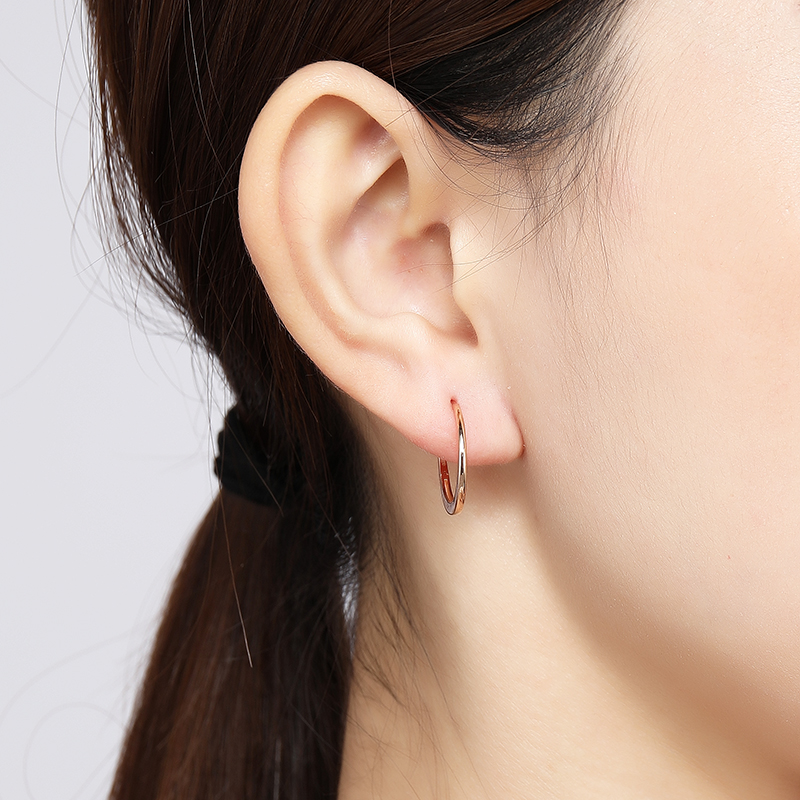 潮宏基至简红18K金耳钉耳扣玫瑰彩金耳环圆环欧美耳钩礼物送女友