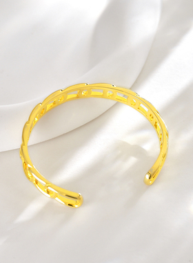 潮宏基S925银手镯时尚气质款