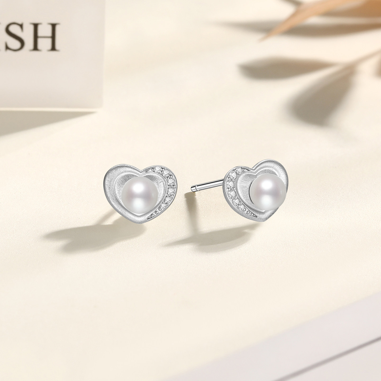 潮宏基爱心s925银珍珠耳钉银饰耳饰拉丝送女友法式生日礼物,淘宝优惠券,粉丝福利购,淘宝优惠卷