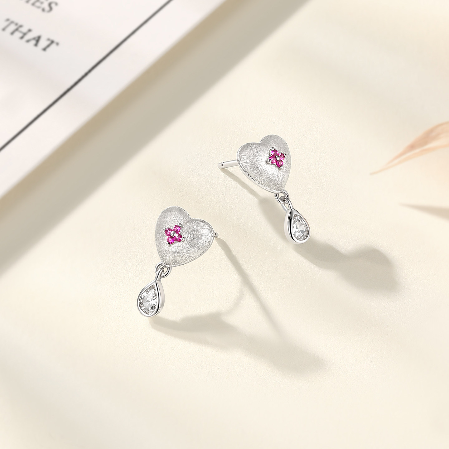 潮宏基水滴爱心s925银耳钉耳坠银饰耳饰拉丝送女友法式生日礼物,淘宝优惠券,粉丝福利购,淘宝优惠卷