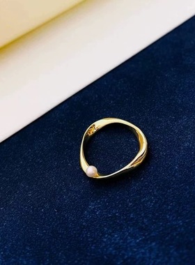 莫比乌斯环珍珠戒指时尚