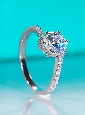 1克拉六爪扭臂错位戒指