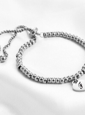 新款跨境欧美26个字母不锈钢简约时尚心形字母吊牌可调节圆珠个性