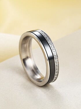 新款欧美时尚个性5.5MM黑白单排镶钻陶瓷可转动戒指简约指环