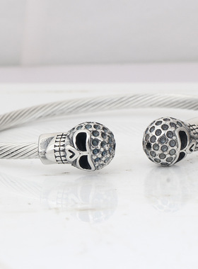 霸气风钛钢骷髅头手镯新品热卖