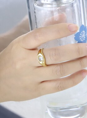 新款厂家 欧美个性爱心镶锆石不锈钢铸造18K金戒指钛钢桃心指环女