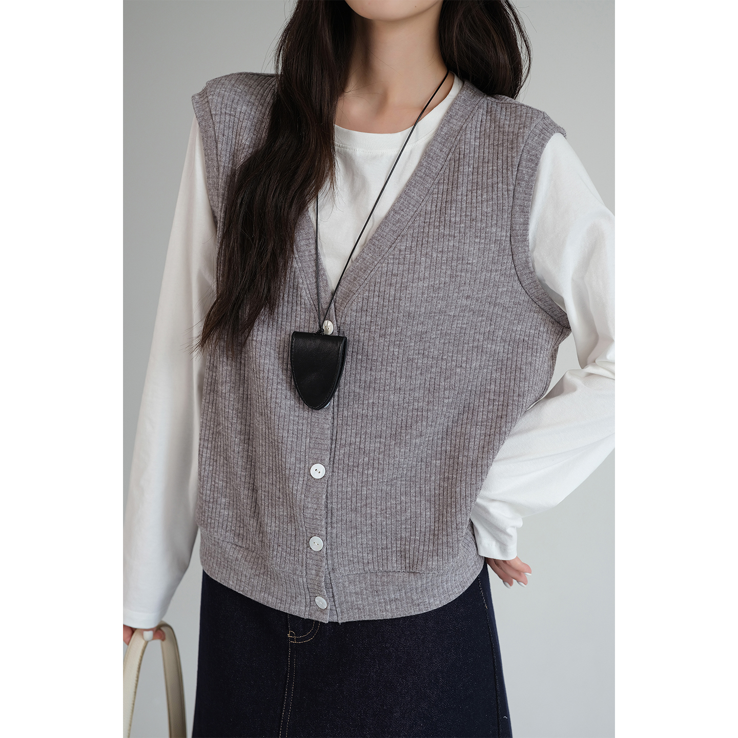 【叠穿V领马甲假两件上衣】蓝若水大码2025秋装新款休闲宽松开衫 - 图1