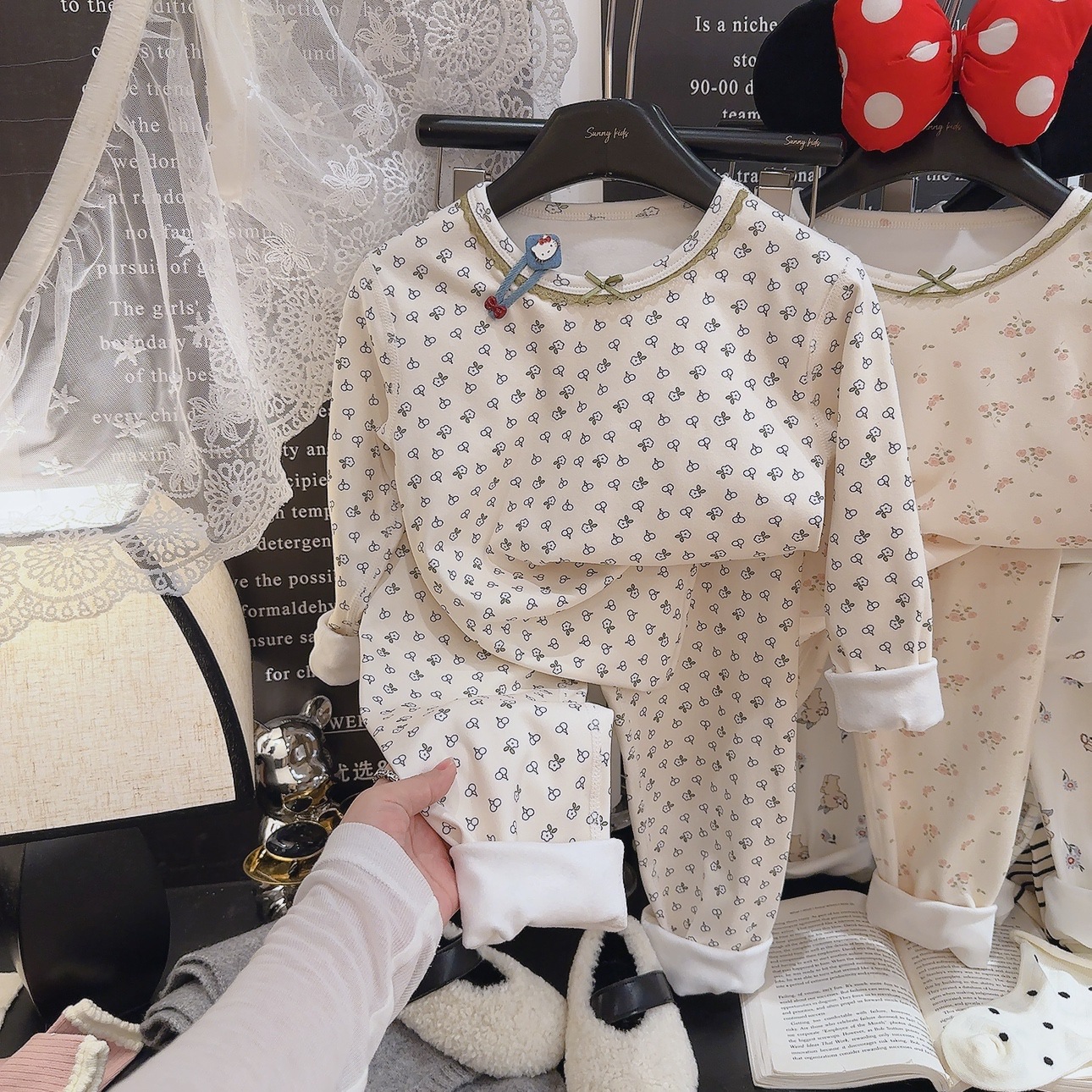 儿童内衣套装秋冬新款韩版男女童德绒卡通睡衣家居服宝宝秋衣 - 图1