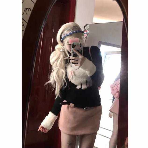 羊咩芭比可爱黑色修身显瘦针织半高领毛衣女秋冬季新款设计感上衣 - 图2