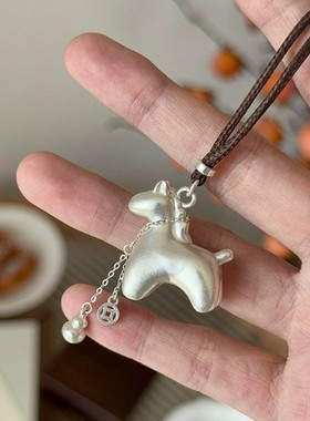 新中式立体小马驹钱币项链马年本命年轻奢小众设计棕色锁骨链礼物